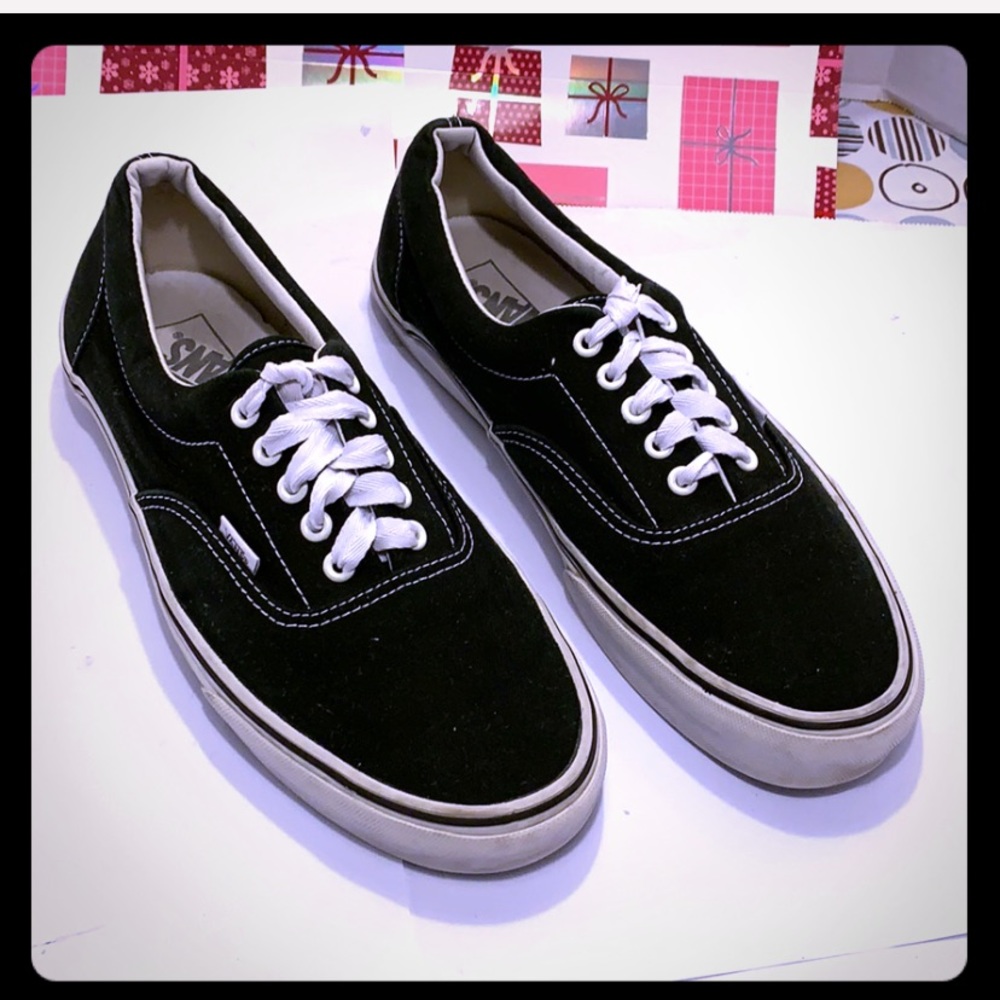 Like New VANS Unisex Sneaker Shoes. M: 10.5; W: 12 - Picture 3 of 8